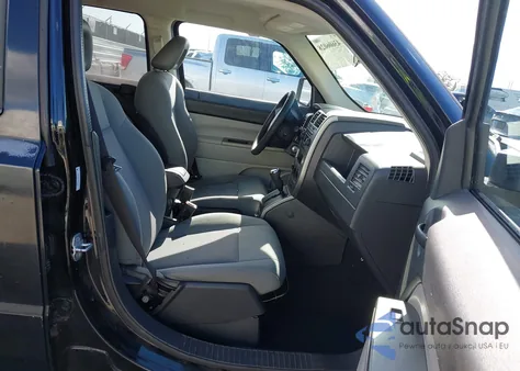 2007 Jeep Patriot Sport из США, поврежденный, VIN 1J8FT28W17D421713